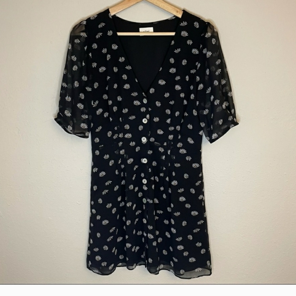 Aritiza Wilfred front button down daisy mini dress - Picture 2 of 6